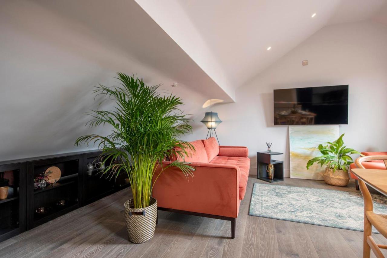 The Quadrant - The Carillon Apartment